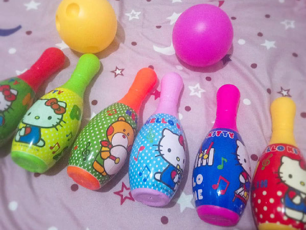 就是要分享-【三麗鷗】 Hello Kitty保齡球組